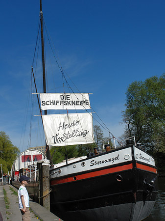 Fotos Schiff mit Ufer | Potsdam