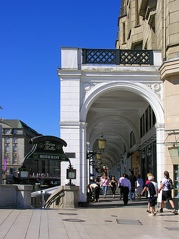 Jungfernstieg und Alster Arkaden