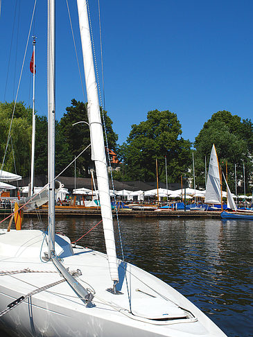Foto Bootsverleih und Hafen auf der Außenalster