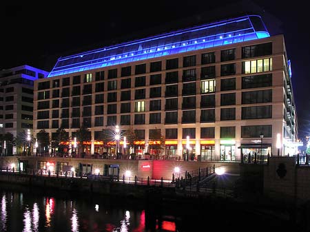 Foto Radisson bei Nacht