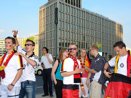 Foto Straßenjubel