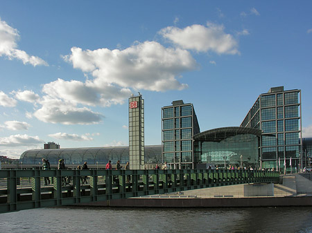 Gustav-Heinemann-Brücke