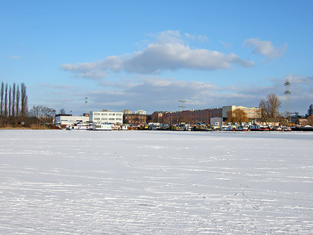 Gefrorener See