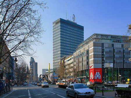 Nike Town und Europa Center Foto 