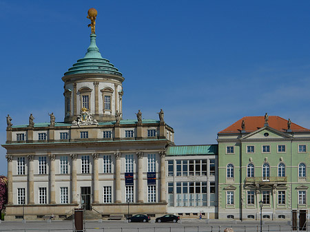 Rathaus mit Knobelsdorffhaus